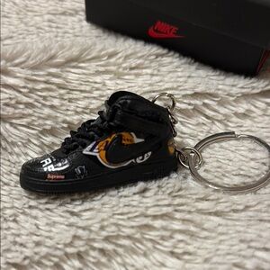 Nike AF1 Mid 07 Supreme “NBA” keychain